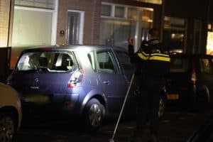 Fietser knalt achterop geparkeerde auto in de Molenstraat