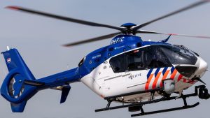 Politiehelikopter betrapt nachtelijke inbreker in Californiestraat in Den Helder