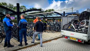 Posifiets-campagne: dertig fietsen verwijderd van station