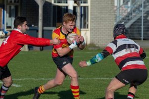 Rugbyers RCDH winnen rommelige wedstrijd