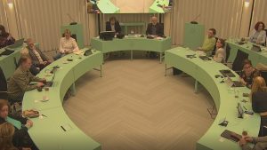 Raad steunt herbenoeming Van Kampen