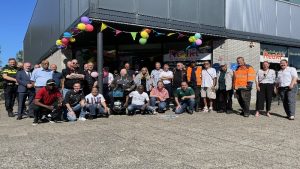 Schoonmakers en hovenier in zonnetje gezet