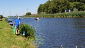 Zwerfafvalwandeling langs Noord Hollands Kanaal