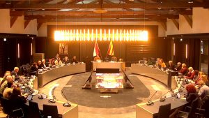 Regio verdeeld over bezuinigingen