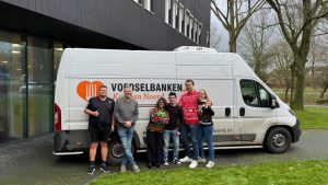 Regius leerlingen helpen Voedselbank