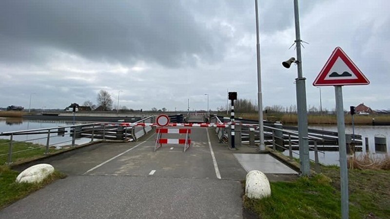 Rekervlotbrug ook afgesloten
