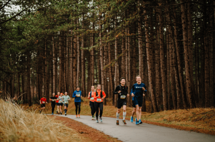 Mustefa Kedir en Sarah Lathi winnen Groet uit Schoorl Run