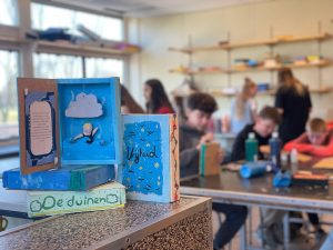 Scholen project bij De Kunstuitleen, 80 jaar vrijheid