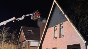 Schoorsteenbrand in Hippolytushoef