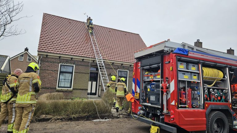 Kleine schoorsteenbrand in Stroet