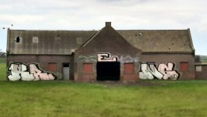 Geschiedenis valt ten prooi aan spuitbus