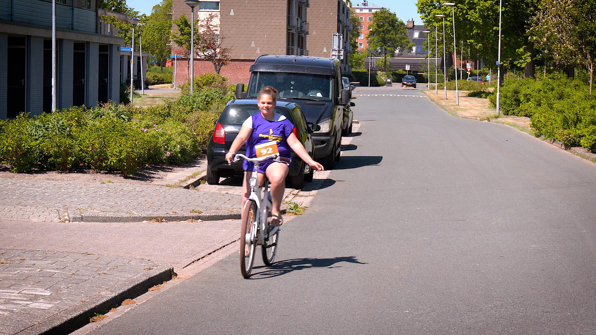 Video: 300 leerlingen doen verkeersexamen in Den Helder