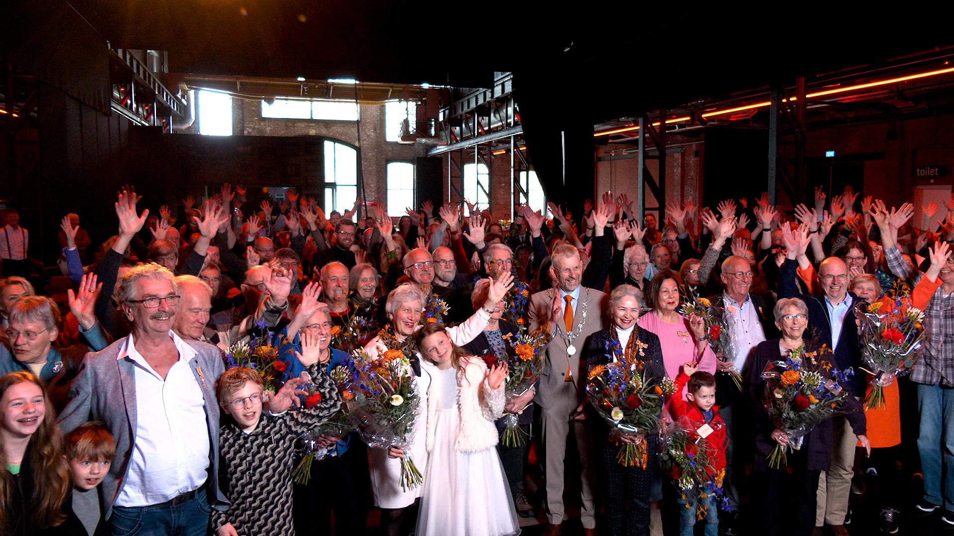 Video: 13 Koninklijke onderscheidingen bij Lintjesregen Den Helder
