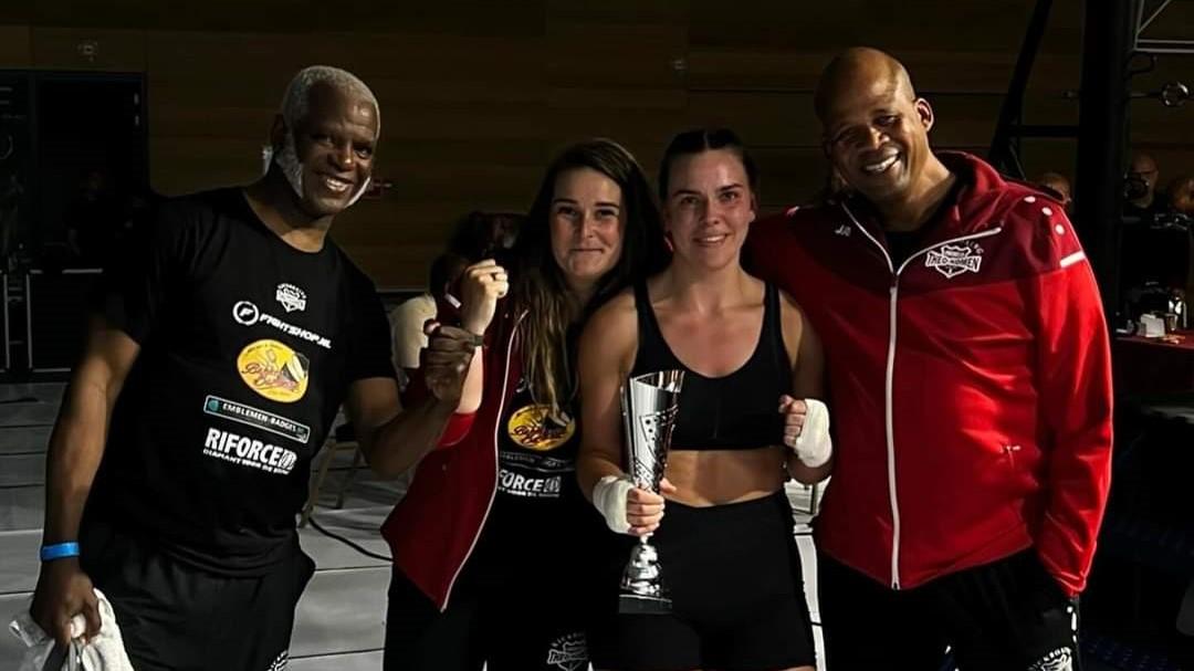 Sportingclub Theo Komen boekt mooie resultaten op boks- en kickboksevenement