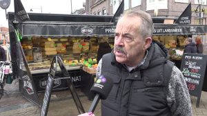 Mag burgemeester Van Kampen  blijven?