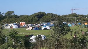 Voetbalveld voor één dag camping