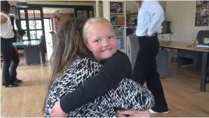 VIDEO: Tantes van Tess to the rescue