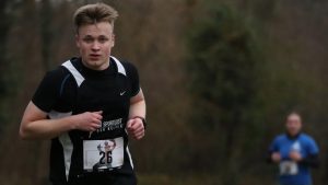 Vrienden en familie lopen Halve van Den Helder voor ongeneeslijk zieke Joep (23)