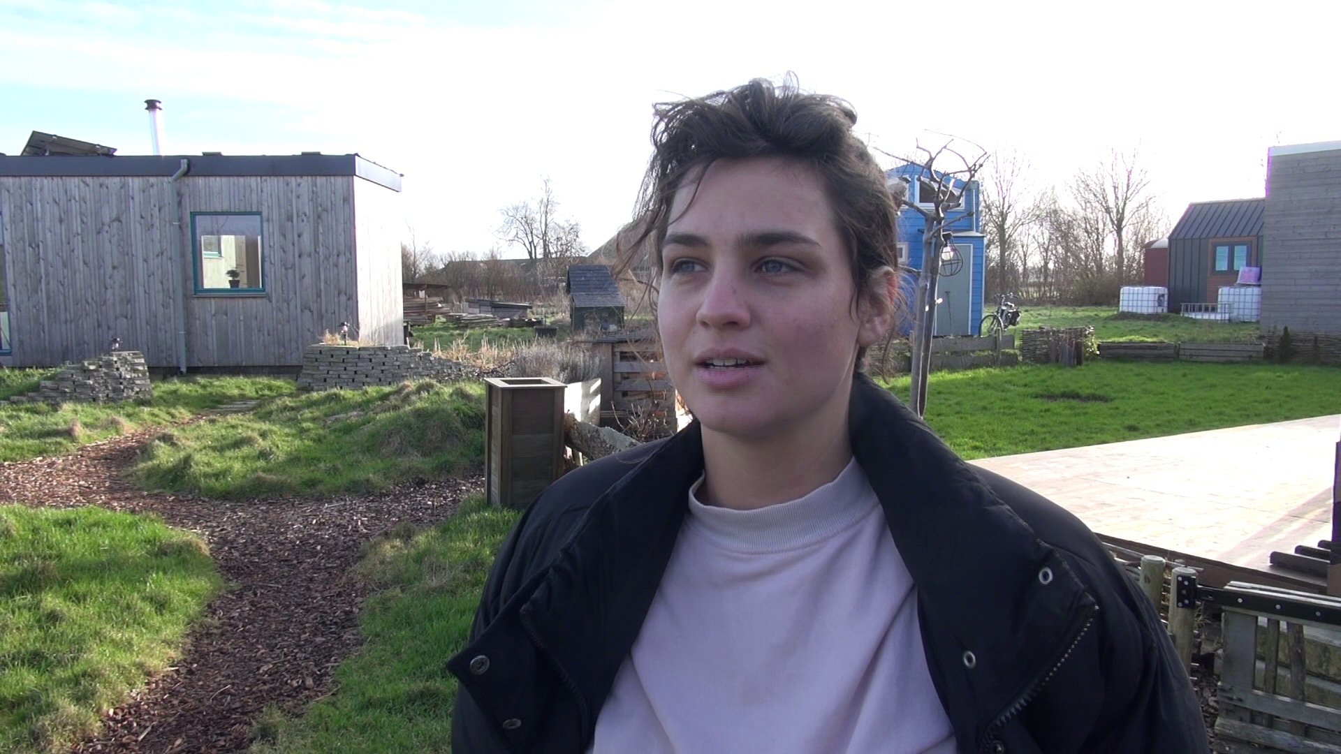 Grote dromen, kleine huizen (video)