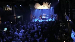 Honderden genoten van Top 2000 in Alpha
