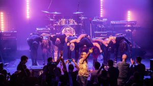 American Rock liet Alpha op grondvest trillen