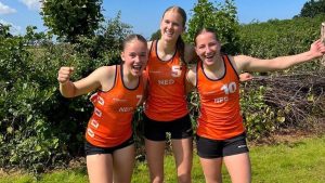 Drietal VZV’ers kroont zich Europees kampioen beachhandbal