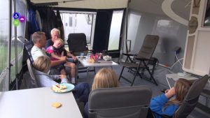 Zomervakantie vol met regen en wind (video)