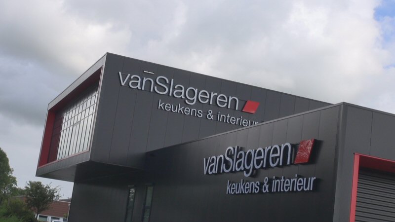 Van Slageren Keukens en Interieur weer open