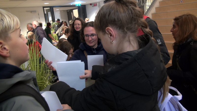 Topdrukte bij Aloysiusverkiezingen (video)
