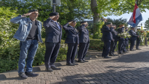 Feestelijk einde van week herdenken en vieren