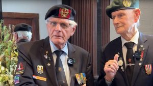 Tientallen veteranen komen samen op Veteranendag in ’t Veld