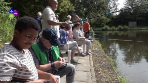 Viswedstrijd garant voor plezier (video)