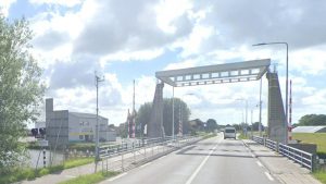 Spoedreparatie aan de Waardbrug