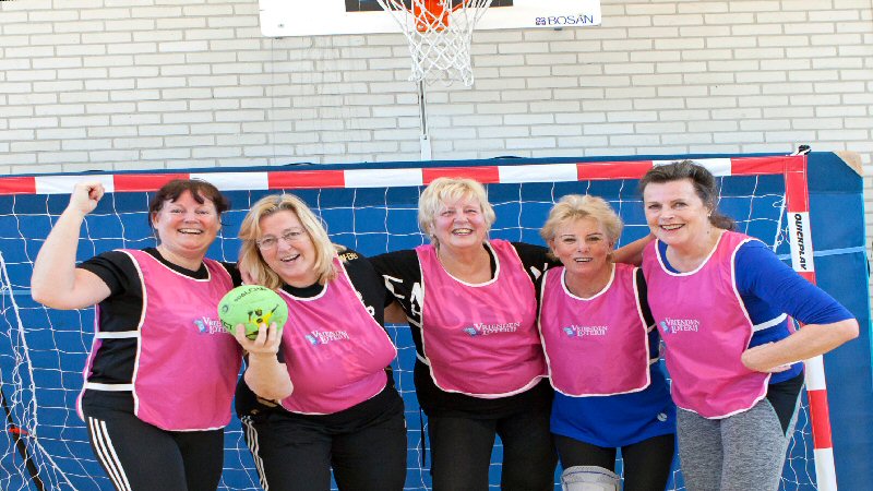 Korfbal en handbal aangepast voor senioren