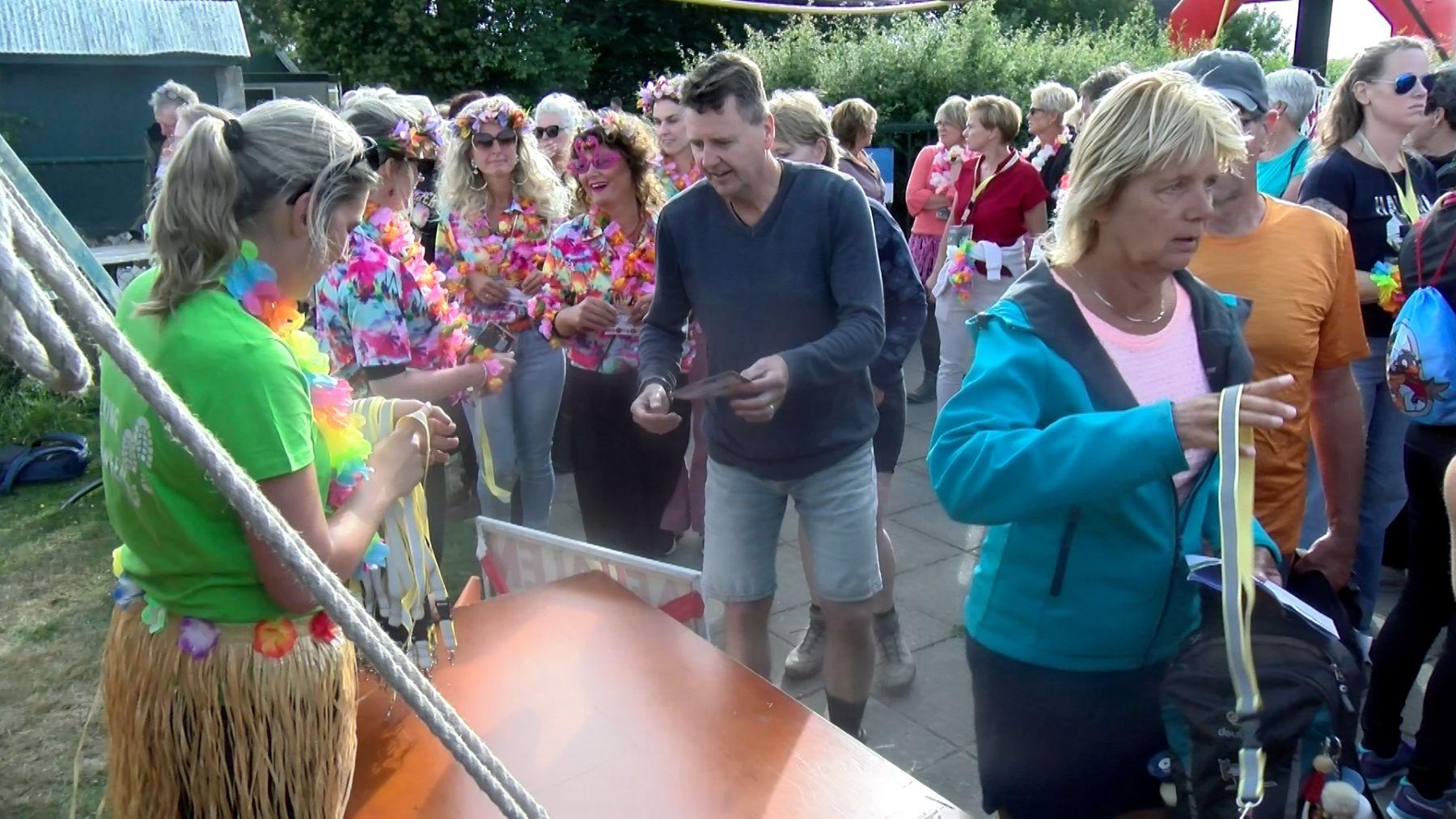Video: Tevreden gezichten bij de wandeltocht ‘Walking Wieringen’