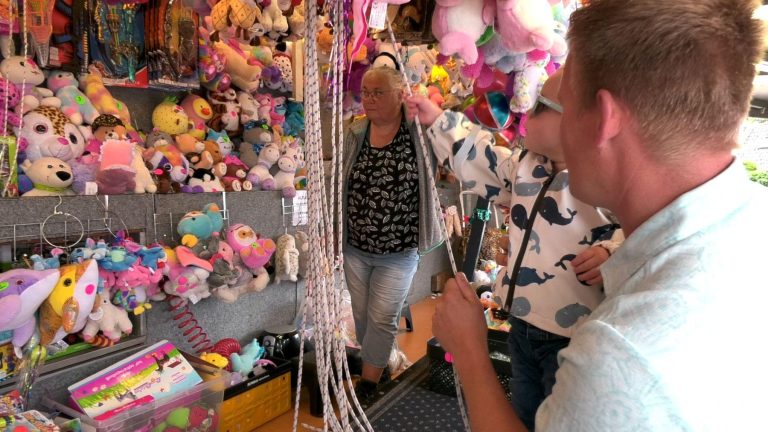 Video: Wieringer kermis, een gezellig dorpsfeest
