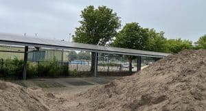 Vrijwilliger valt van ladder tijdens inspectie zonnepanelen
