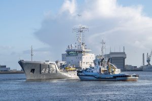 Zr.Ms. Luymes vaart uit voor internationale explosievenruiming NAVO
