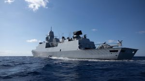 Video: Zr.Ms. Tromp begint aan operatie in Rode Zee