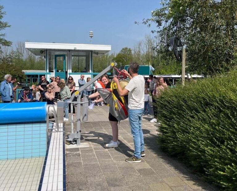 Zwembad De Rijd nu ook toegankelijk voor mensen met handicap