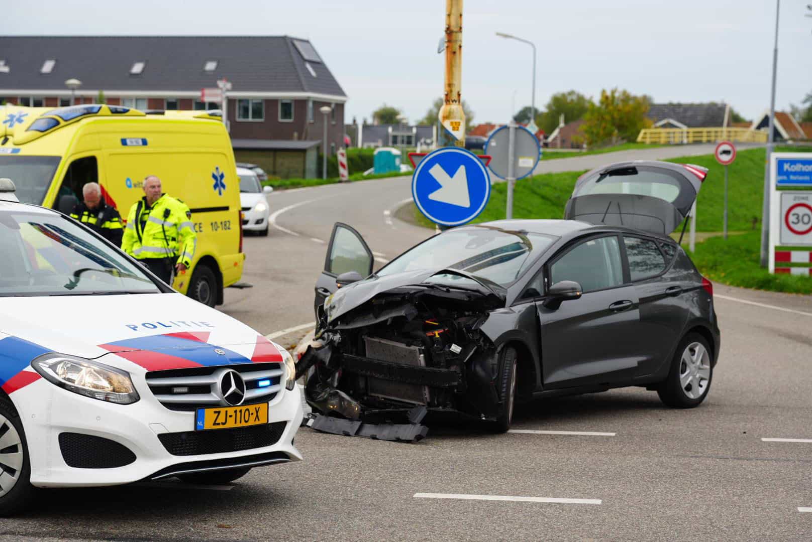 Vrouw gewond bij aanrijding in Kolhorn