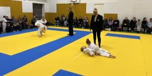 Video: Plezier en strijdlust bij judoka’s op oliebollentoernooi