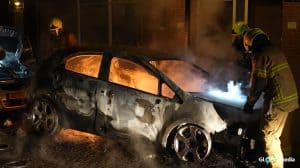 PVV wil meer nachtelijke surveillances om golf aan autobranden te stoppen