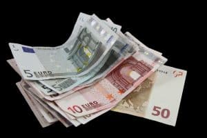 € 45.000,- extra voor Stichting Kunstuitleen