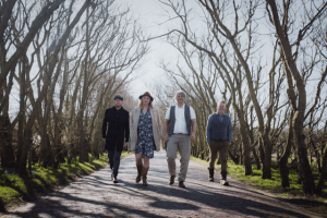 Kunstrondleiding en Live Muziek van Bark