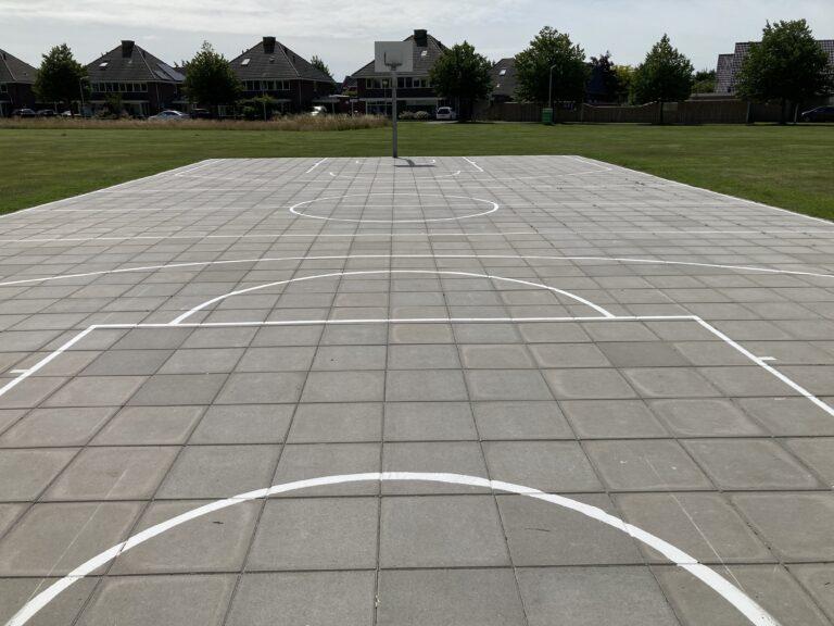 Basketbalveld Hippolytushoef wordt na flinke opknapbeurt heropend