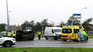Botsing tussen twee bestelbussen