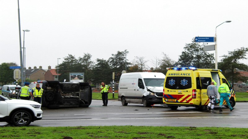 Botsing tussen twee bestelbussen