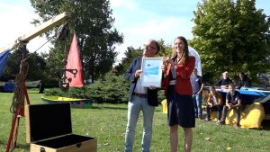 Het anker is gehesen: Scholen aan Zee is officieel ‘Blue School’ (video)