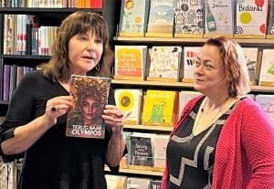 Lydia Jasper presenteert haar debuutroman ‘Terug naar Olympos’